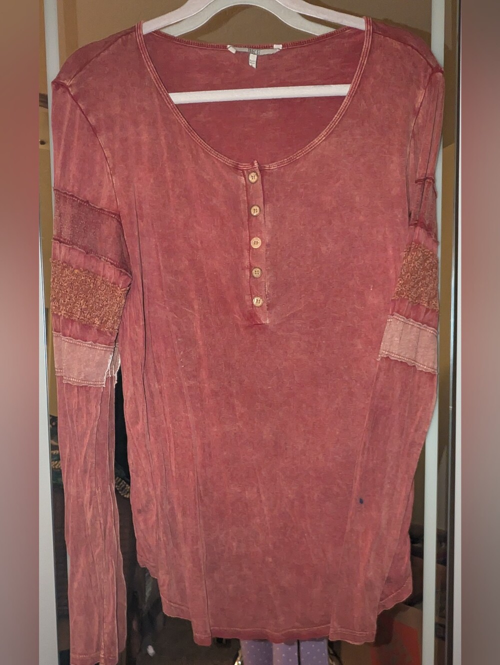 Long-Sleeve Henley Shirt in Rust Red